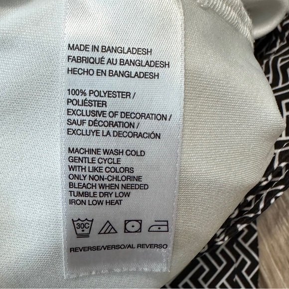 #4) Izod  Golf skort white and black size measurements posted. - Picture 6 of 7